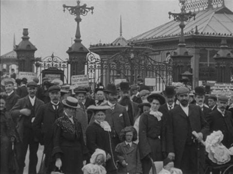 People promenading on Victoria Pier. Photo: BFI - 1904