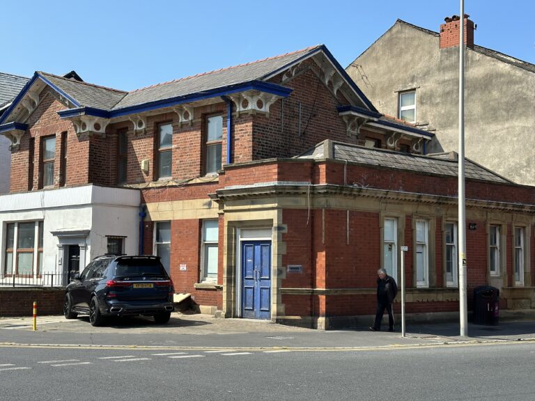 Former bank at the corner of Bond & Dean Street