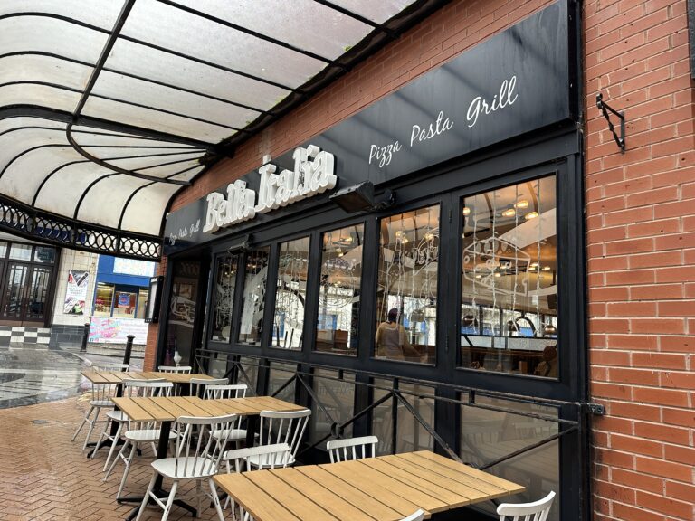 One of a chain of 90+ restaurants, find Bella Italia Blackpool at the heart of the town centre, serving Italian inspired food.